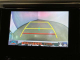 バックギアに入れて頂きますと、この様に後方が映し出されます!最終の確認はご自分の目と耳で必ず行ってください!安全第一で♪