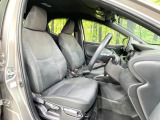 運転席シート廻りは使用感も少なく、良好な状態となっています。前オーナー様が丁寧に使っていたことがよくわかりますね。