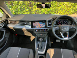 Audiのインテリアはエクステリア同様、優れたデザイン性とクオリティ、そして機能性を兼ね備えております。