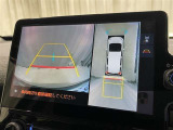 【パノラミックビューモニター】真上から見下ろしたような視点で確認できるバックカメラ搭載!死角も見やすく駐車もラクラクです!