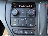 冷えが気になる方にもうれしい、運転席&助手席シートヒーター。