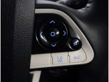 ステアリングスイッチではオーディオ操作が可能です。運転中のご利用は十分にご注意ください。