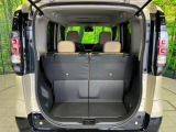 普段のお買い物や通勤、送迎等に十分な荷室スペースを確保しております。セカンドシートを倒すと、大きな荷物の積載も可能です♪
