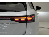 LEDテールランプは、ダイナミックターンインジケーター(流れるリヤウィンカー)になっております。遠目にもどちらに曲がりたいのかわかりやすいメリットもあります。