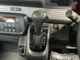 インパネシフトのオートマチック車です。