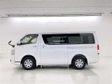 色は人気のホワイトパールクリスタルシャインです。