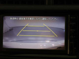 バックガイドモニターで、後方を確認しながら安心して駐車することができます。運転初心者も熟練者も必須の機能ですよ!