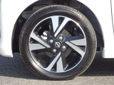 【タイヤ】 【純正15インチアルミホイール】《165/55R15》専用のアルミなのでお車のイメージぴったりですね!