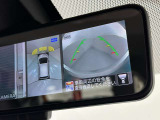 ルームミラーにクリヤーなカメラ映像で後方視界サポート!車両周囲安全確認にも役立つ、アラウンドビューモニター映像 スマート・ルームミラー装備!