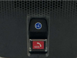 Honda CONNECTが安心快適なカーライフを実現します。万一の時も緊急通報ボタンやトラブルサポートボタンで24時間365日お客様をサポート。大事なお車の盗難やいたずらなどにも対処します。