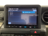 HondaCONNECT対応の便利なナビディスプレー。お持ちのスマートフォンと連携して、ナビやBluetoothでの音楽再生が可能です。デザインはもちろん、操作性も良好です。
