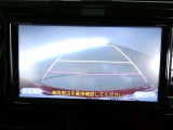 【バックモニター】・・・気になる後ろの見通しも、車庫入れに大活躍☆運転が困難な場所でも、しっかりサポート!心強い味方のモニターです♪