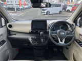 運転席からの視界もよくどなたがお乗りになられても運転しやすい車両になっています☆