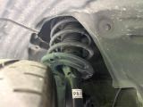 お車を安心してお乗りいただく為には、足回りの定期点検が欠かせません。サービスサポート(有償保証)では無料点検もご提供しており、安心のカーライフをお過ごしいただけるサポート体制が整っています。