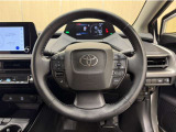 ステアリングスイッチ搭載!手を離さずに手元のスイッチでさまざまな操作が可能。運転中、視線をそらさなくても操作ができて安全です!
