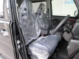 視野が広く操作しやすい運転席