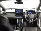 オシャレなインテリアで運転する気分も盛り上がりますよね^^