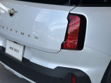 【MINI正規ディーラーMINI NEXT福岡東】弊社車輌をご覧頂き、誠にありがとうございます♪車輌価格には保証料金も含まれております。安心してご検討下さい! ※定休日 第二・第三火曜日と毎週水曜日