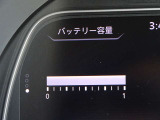 【メーターパネル】素早く車の情報が読み取れる、視認性に優れたシンプルなデザインのメーターパネルです。
