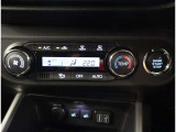 オシャレなインテリアで運転する気分も盛り上がりますよね^^