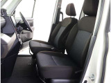 見通しのよいすっきりとした視界で、誰でも運転しやすいです。運転のしやすさは疲れにくさにも繋がりますよ♪
