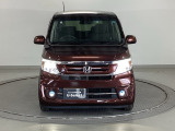 とっても明るいディスチャージヘッドライト(HID)です。 また、ホンダ純正オプションのLEDフォグライトもついています!