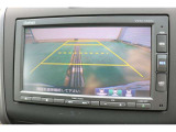 バックカメラを搭載しておりガイドラインも表示されますので車庫入れも安心ですね♪