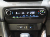 エアコンはオートエアコンです。運転席・助手席にはシートヒーターも付いてます!