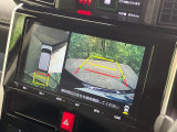 【パノラミックビューモニター】専用のカメラにより、上から見下ろしたような視点で360度クルマの周囲を確認することができます☆死角部分も確認しやすく、狭い場所での切り返しや駐車もスムーズに行えます。