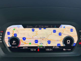 バーチャルコックピットに地図画面拡大で表示した画像です。周りの状況を広く把握出来ることに加えナビゲーション利用中の視線移動を少なくして安全運転に寄与します。