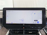 純正ナビを装備。タッチパネル式で使いやすく、お出かけもラクラクです。