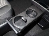 収納式のカップホルダー!やはりしっかりしている純正の装備が良いですね!