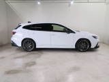SUBARU認定U-Carでは独自の厳しい基準を設けた「まごころクリーニング」を全車に実施しております。