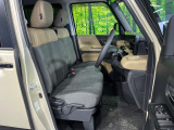 運転席シート廻りは使用感も少なく、良好な状態となっています。丁寧に使われていたことがよくわかりますね。