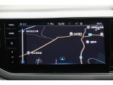 【純正SSDナビ&rdquo;Discover Media&rdquo;】AMFM、ワイドFM対応、Bluetoohオーディオ、ハンズフリーフォンなどの機能付き。