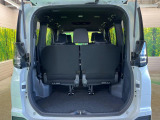普段のお買い物や通勤、送迎等に十分な荷室スペースを確保しております。セカンドシートを倒すと、大きな荷物の積載も可能です♪