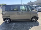 ご納車前には納車点検整備を実施いたします。指定交換部品(エンジンオイル、オイルエレメント、ワイパーゴム等)新品交換致します。その他必要交換部品は点検時交換致します。