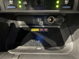 USBポート/アクセサリーソケット。