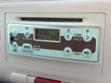 純正CDオーディオ付き♪AM/FMラジオ・AUXにも対応!シンプルで操作しやすく、普段使いにも十分な装備です♪