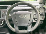 インテリアに合わせたデザインのステアリングは、運転される方のことも考え、運転しやすい形状、大きさです。是非一度、実際に触ってお確かめください。