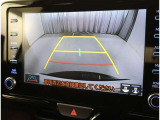 バックガイドモニターで、後方を確認しながら安心して駐車することができます。運転初心者も熟練者も必須の機能ですよ!