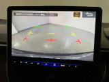 バックガイドモニターで、後方を確認しながら安心して駐車することができます。運転初心者も熟練者も必須の機能ですよ!