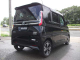カラーは人気のブラックボディ☆ 車検は令和9年3月まで☆  中古車でも少ないメーカーオプションパッケージ付で合皮/トリコットシートで高級感◎♪(内装画像をご覧ください☆)