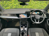 Audiのインテリアはエクステリア同様、優れたデザイン性とクオリティ、そして機能性を兼ね備えております。