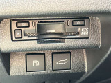 ETC搭載車しか通過できないスマートICが利用できるようになります。現在、スマートICの設置箇所も増えてきてます。また、料金所での小銭の出し入れや雨天時における窓の開閉などの紛らわしさも解消されます。
