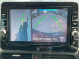 アラウンドビューモニター 駐車場での車庫入れや狭い道路での走行にカメラで確認が出来るので安心です。