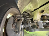 お車を安心してお乗りいただく為には、足回りの定期点検が欠かせません。サービスサポート(有償保証)では無料点検もご提供しており、安心のカーライフをお過ごしいただけるサポート体制が整っています。