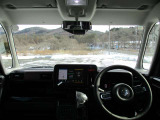 視界も良く運転のしやすい1台です。