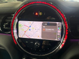 ●Apple Car Play:スマホとの有線接続で、ナビ・オーディオ再生などスマホのアプリ機能が画面でも使える便利機能です!