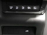 運転席回りのスイッチで安全装備のON/OFFも簡単に!